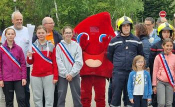 La flamme du Parcours de la vie a relié Entzheim à Kintzheim samedi 26 avril..jpg